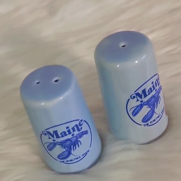 Vintage Nanco Maine Blue Lobster Salt & Pepper Shakers Porcelain Pinetree State - Picture 14 of 16
